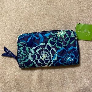 Vera Bradley Accordion Wallet.
